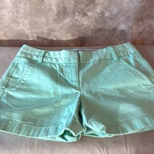 J. Crew Green Bermuda Shorts Relaxed Fit Cotton
(Love 10)